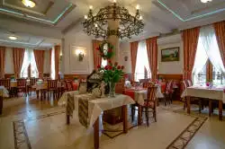 Ruokasali viininäyttelyllä